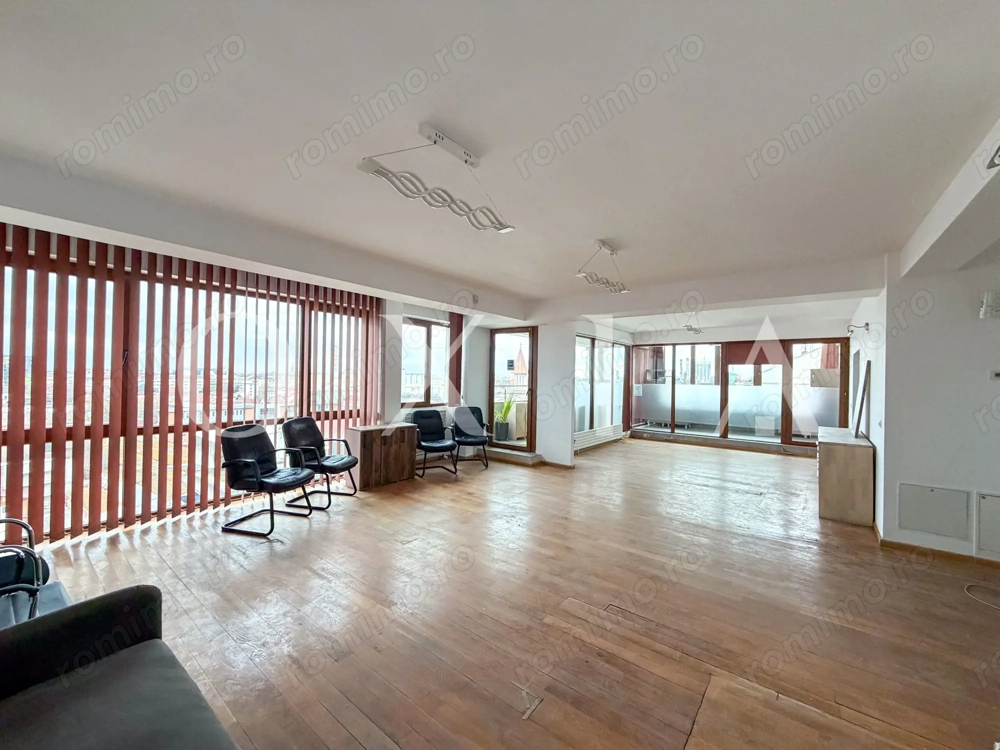 OX706 Penthouse pretabil pentru diferite activiitati