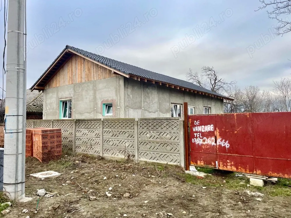 Proprietar vand casa la gri in Jebel 