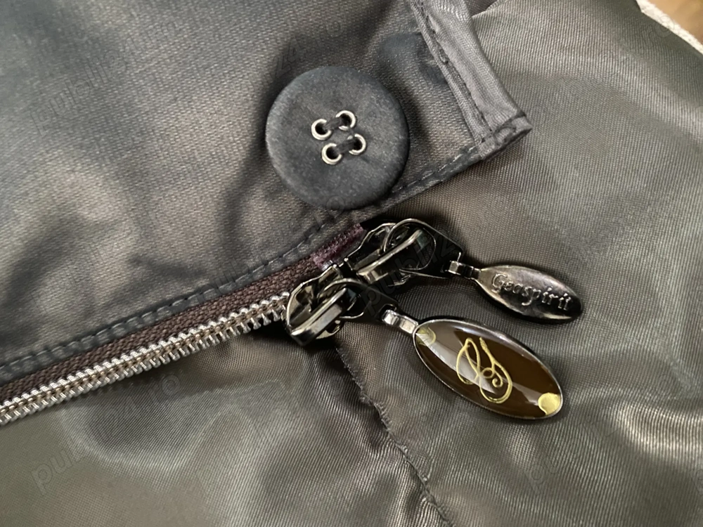 Vând geacă de damă Geospirit, culoare neagră, mărimea S, nepurtată (stare impecabilă).