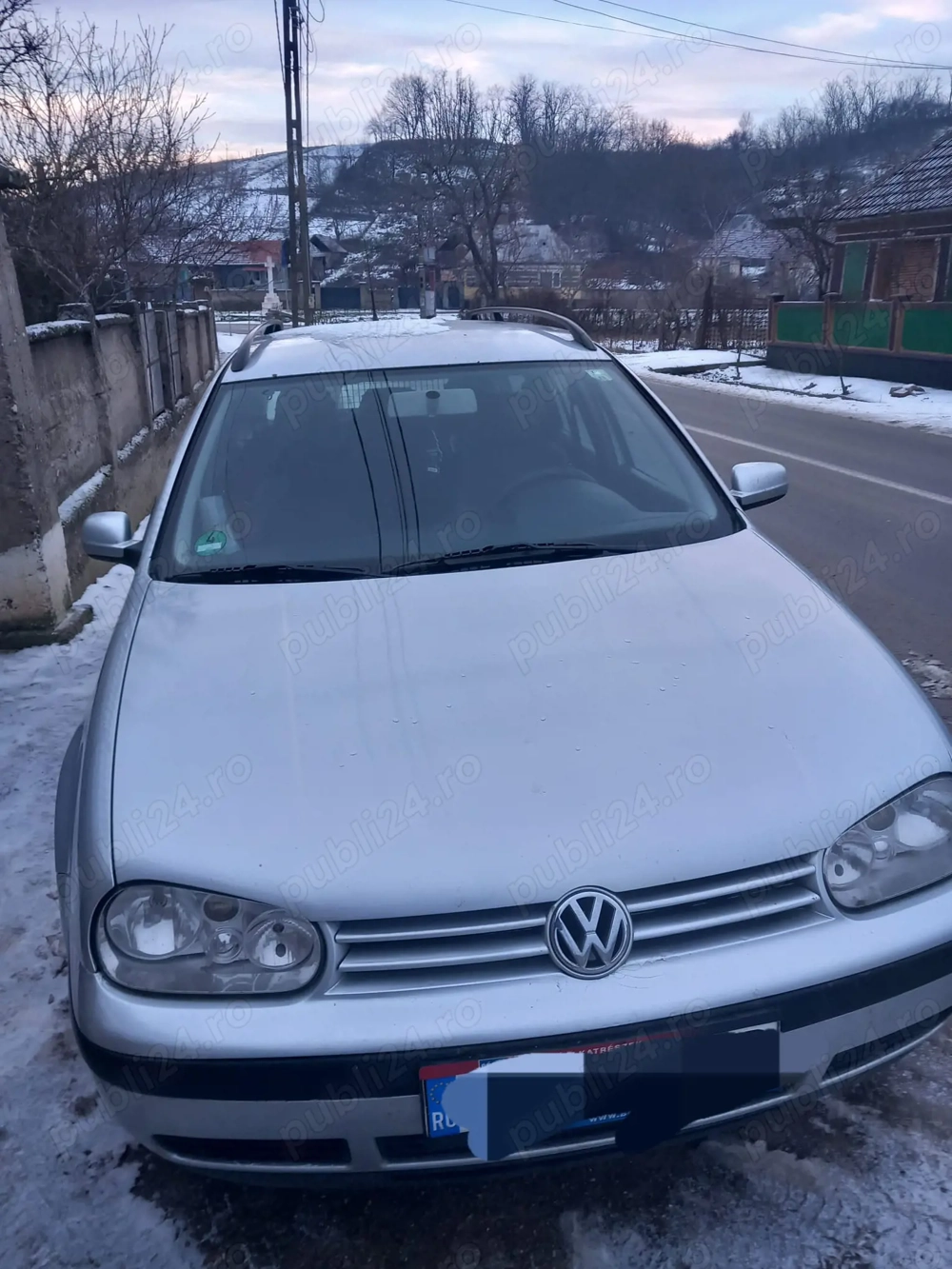 Vând.  Mașina.    Golf4