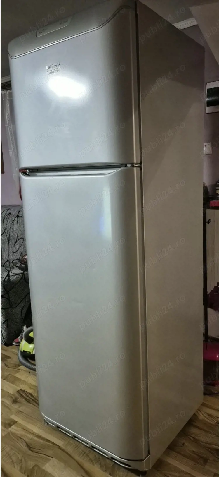 Frigider cu congelator 