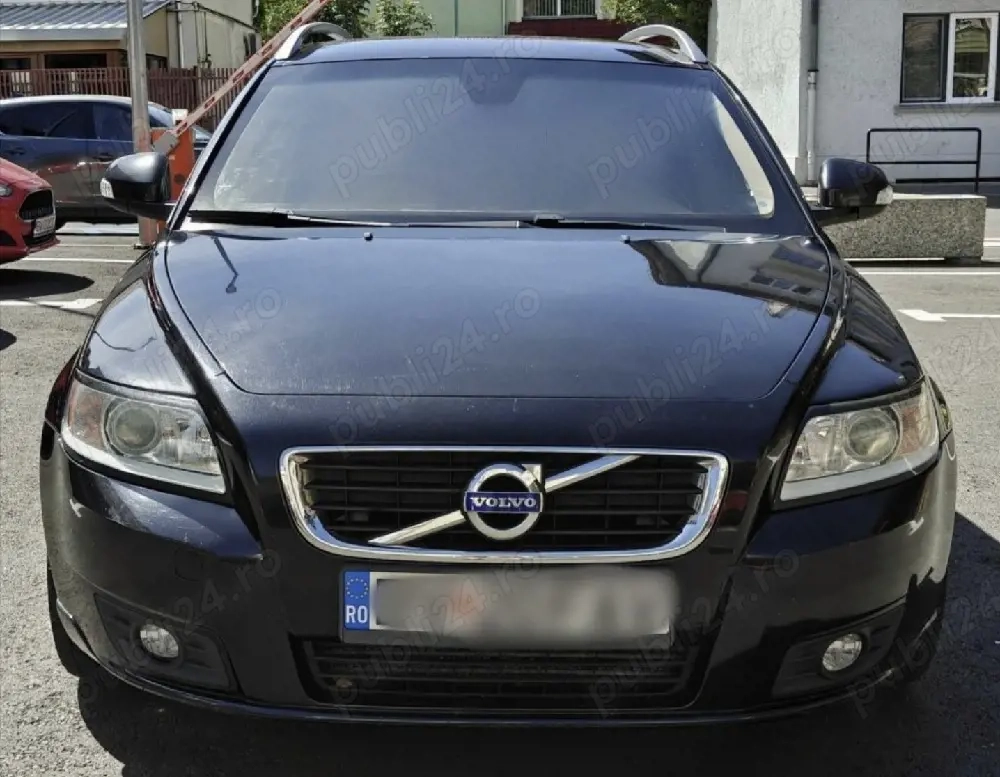 Volvo V50 1.6D 109CP, an 2012, full, stare foarte bună. Înmatriculată