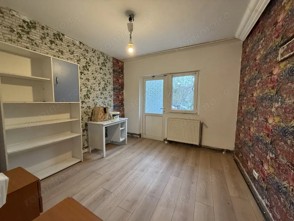 COMISION 0% Apartament spatios, 3 camere, decomandat, parter - Lipovei