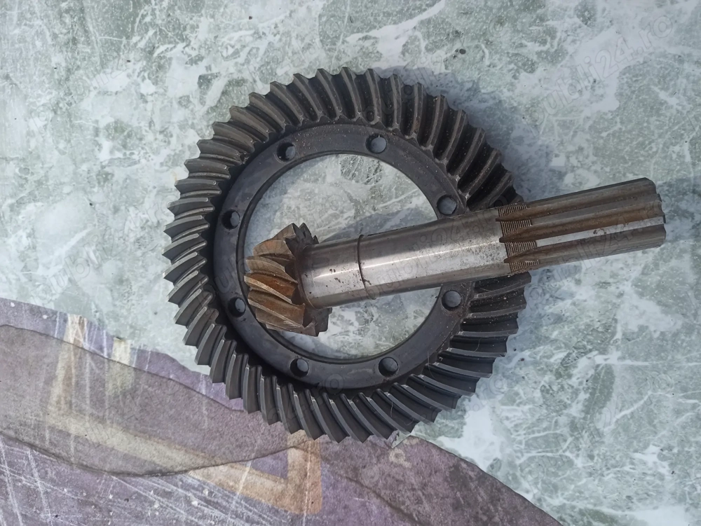 Pinion și coroana tractor utb445dt grup spate