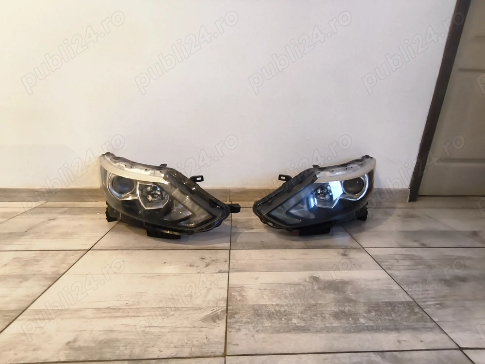 Vând faruri Nissan Qashqai 