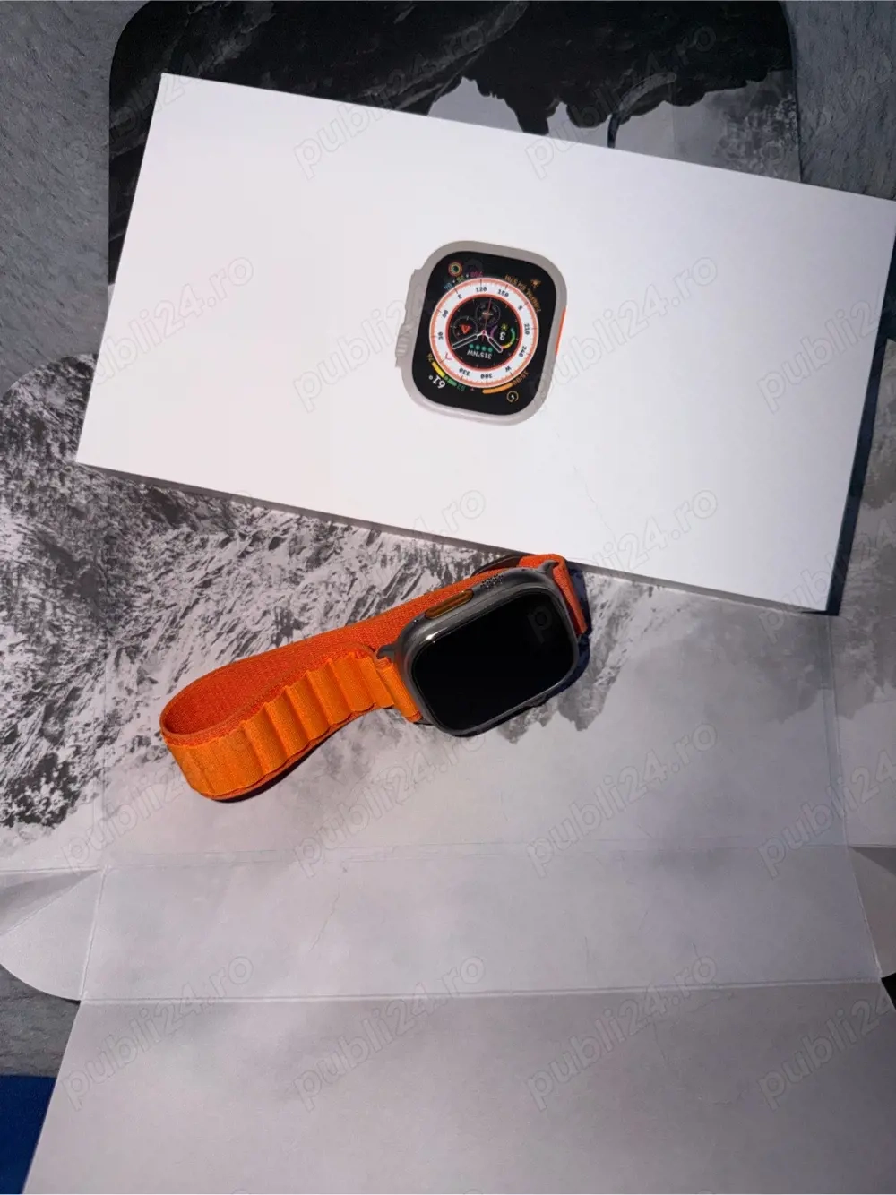 Apple Watch Ultra 49mm Titanium   100% battery