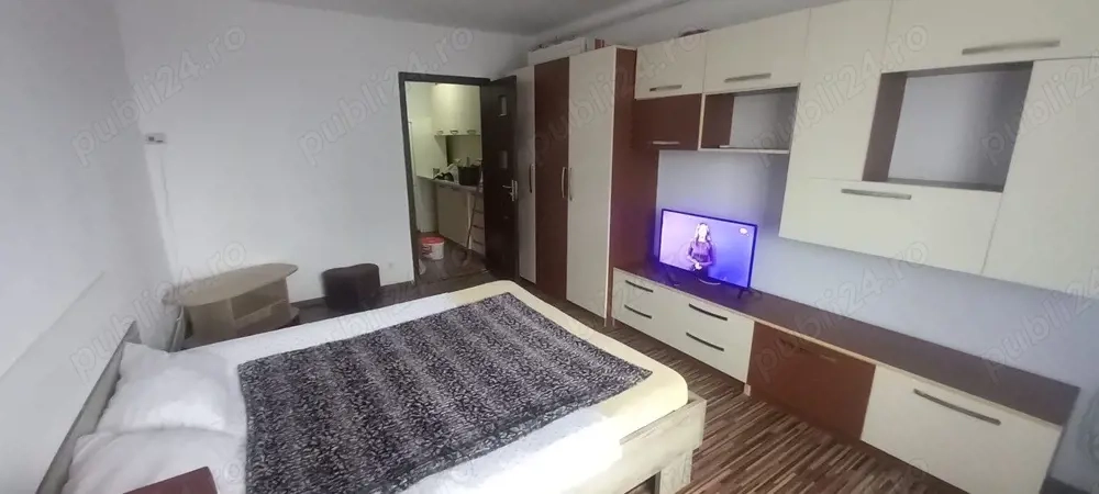 Vand garsoniera zona Micro 1 