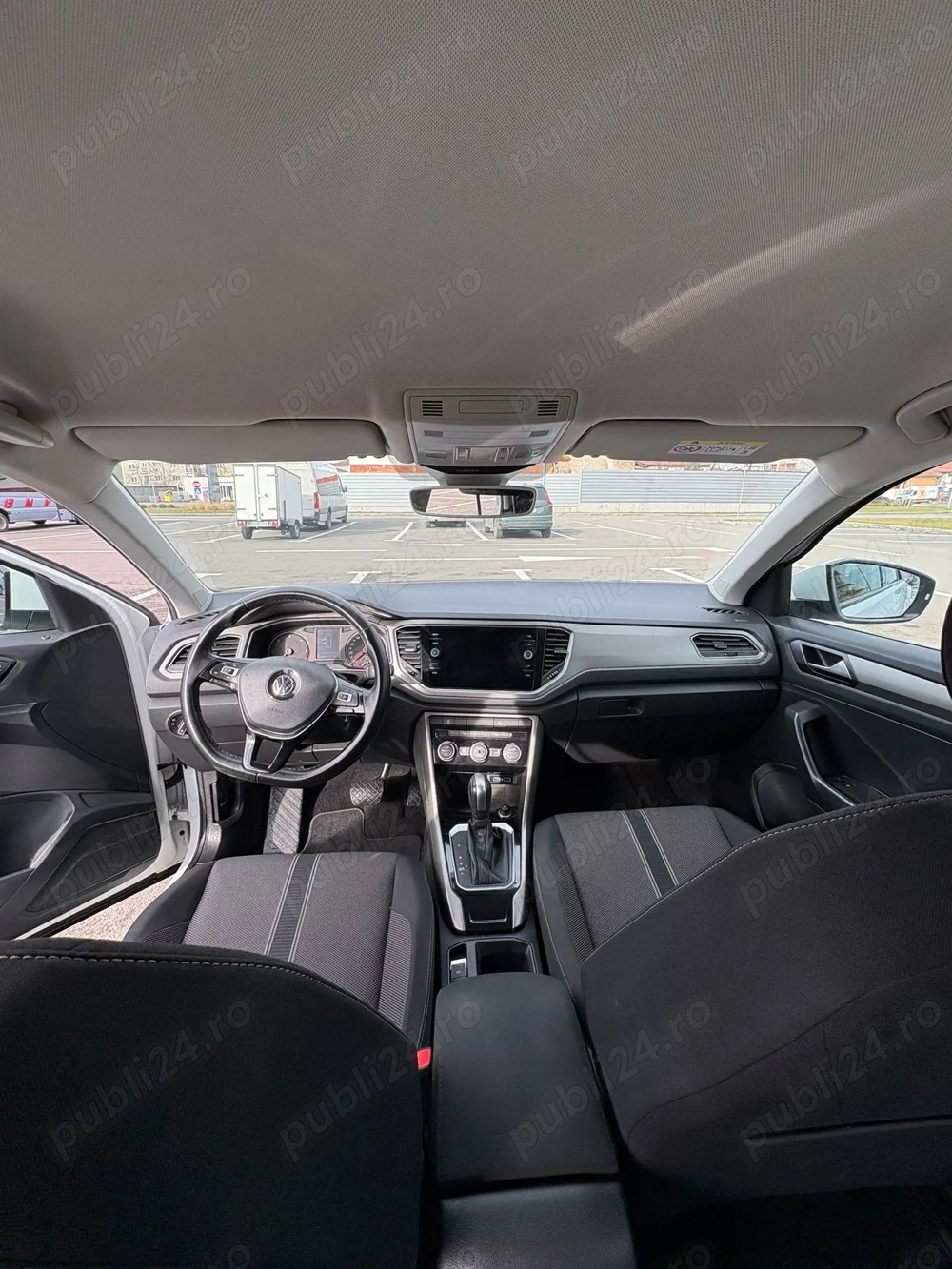 Vând Volkswagen T -ROC, 2000 cm, 140 cp, an fabricație 2020