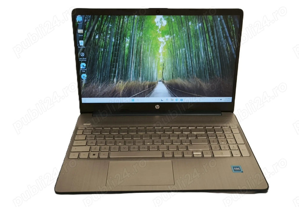 Laptop HP , foarte puțin folosit, 36 cicluri baterie, încărcător original