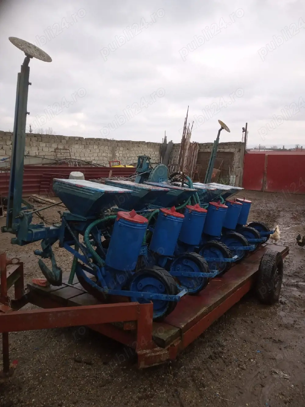 De vânzare utilaje agricole.