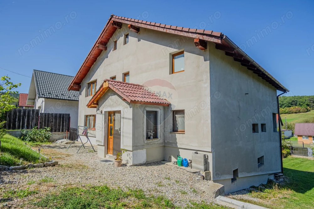 Casa moderna de vanzare | 300mp utili | Vulcan, Brasov| COMISION 0%