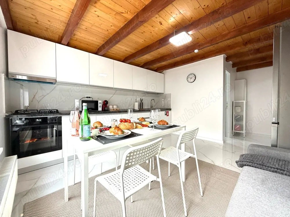 Apartament regim hotelier .