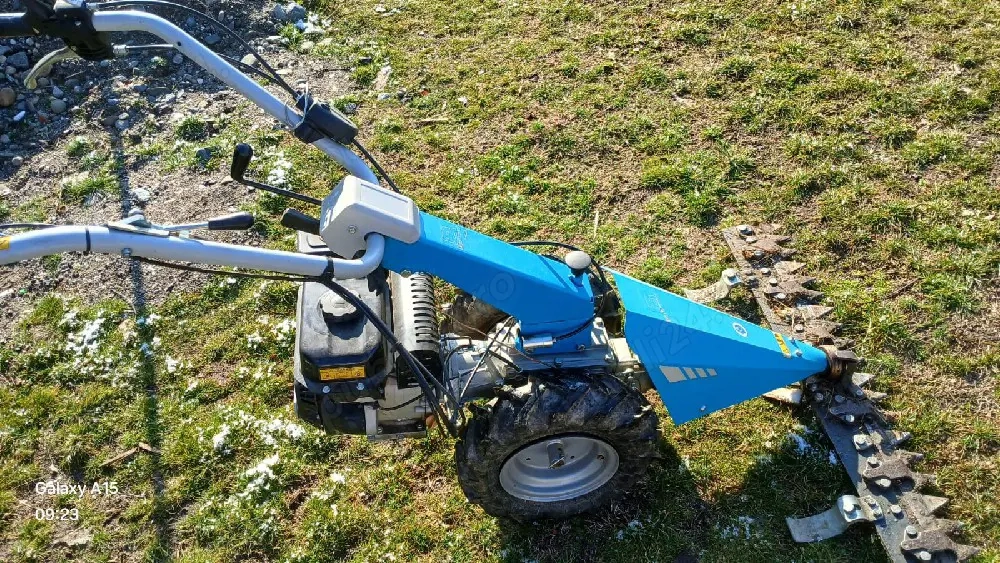 cositoare pe benzină 