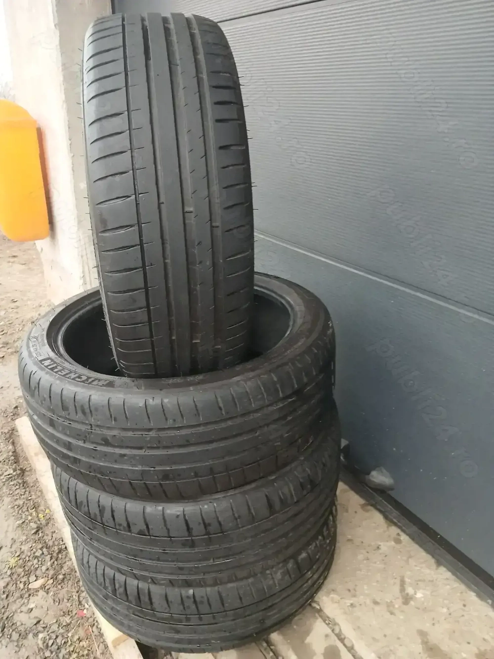 Michelin Pilot Sport 4 225 45 19 vara