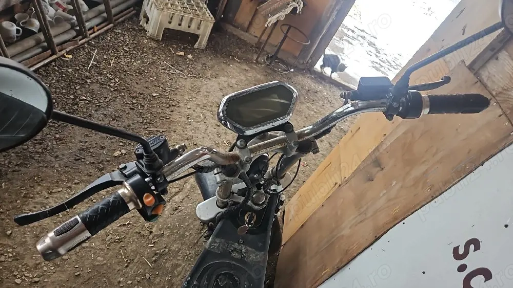 Vând scuter electric Harley de reparat 