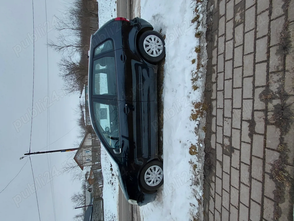 Vând Volkswagen Polo 