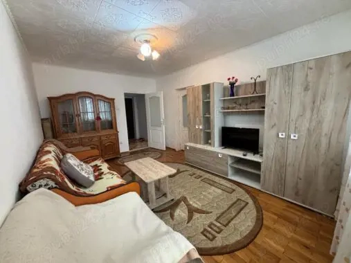 Inchiriez apartament 2 camere, zona Zamfirescu ,decomandat