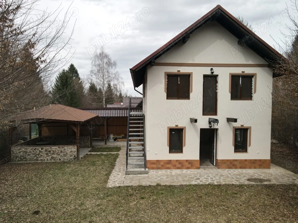 Casa de vacanta de vanzare Valea Avrigului