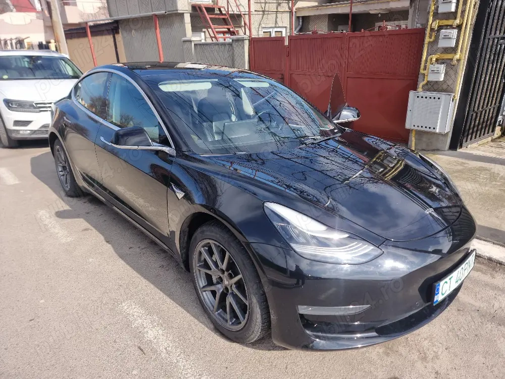 Tesla Model 3 Long Range AWD 351 CP