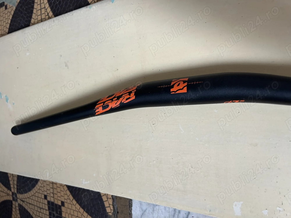 Ghidon bicicleta MTB competition.