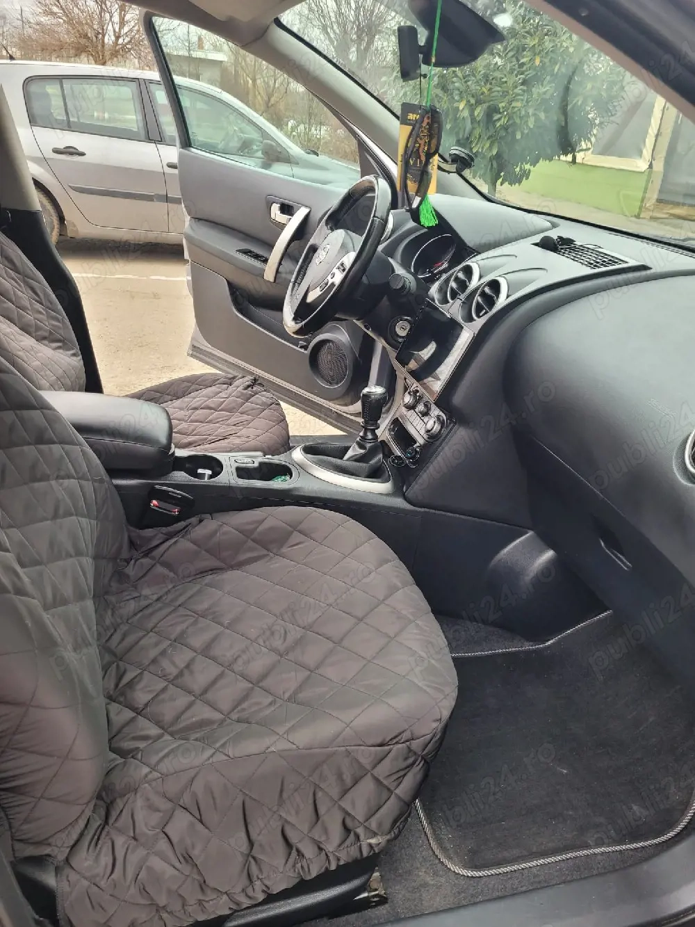 vând Nissan Qashqai 2011 an fabricație mașina este foarte bună se oferă fiscal pe loc mai multe deta