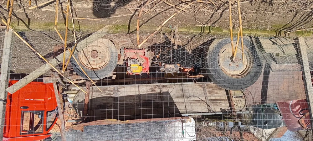 Vind caruta de tractor.