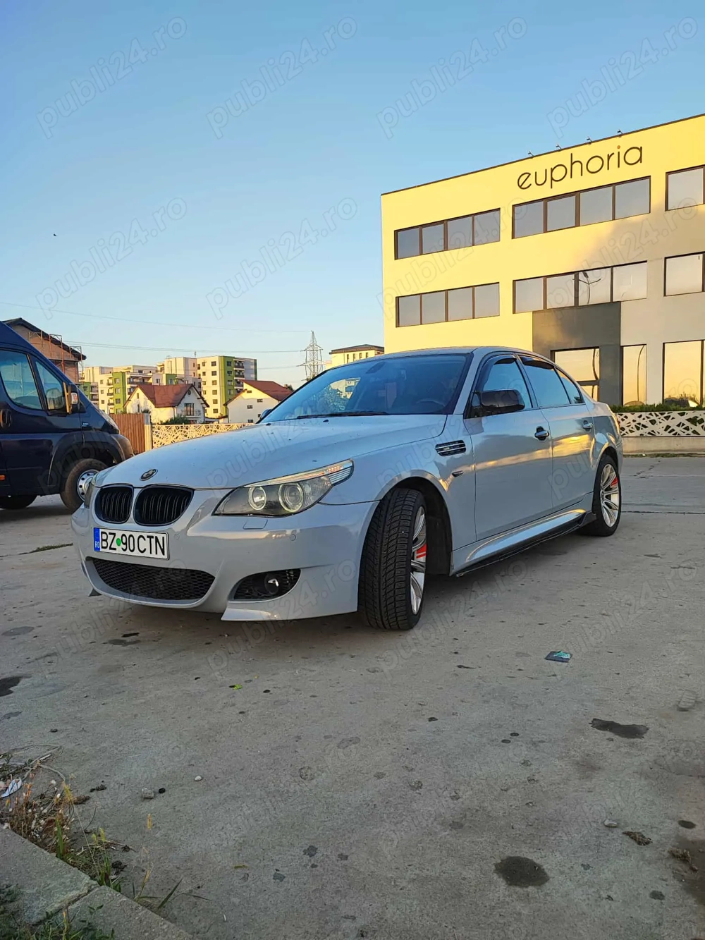 BMW Seria 5 520i (2.2 benzină)