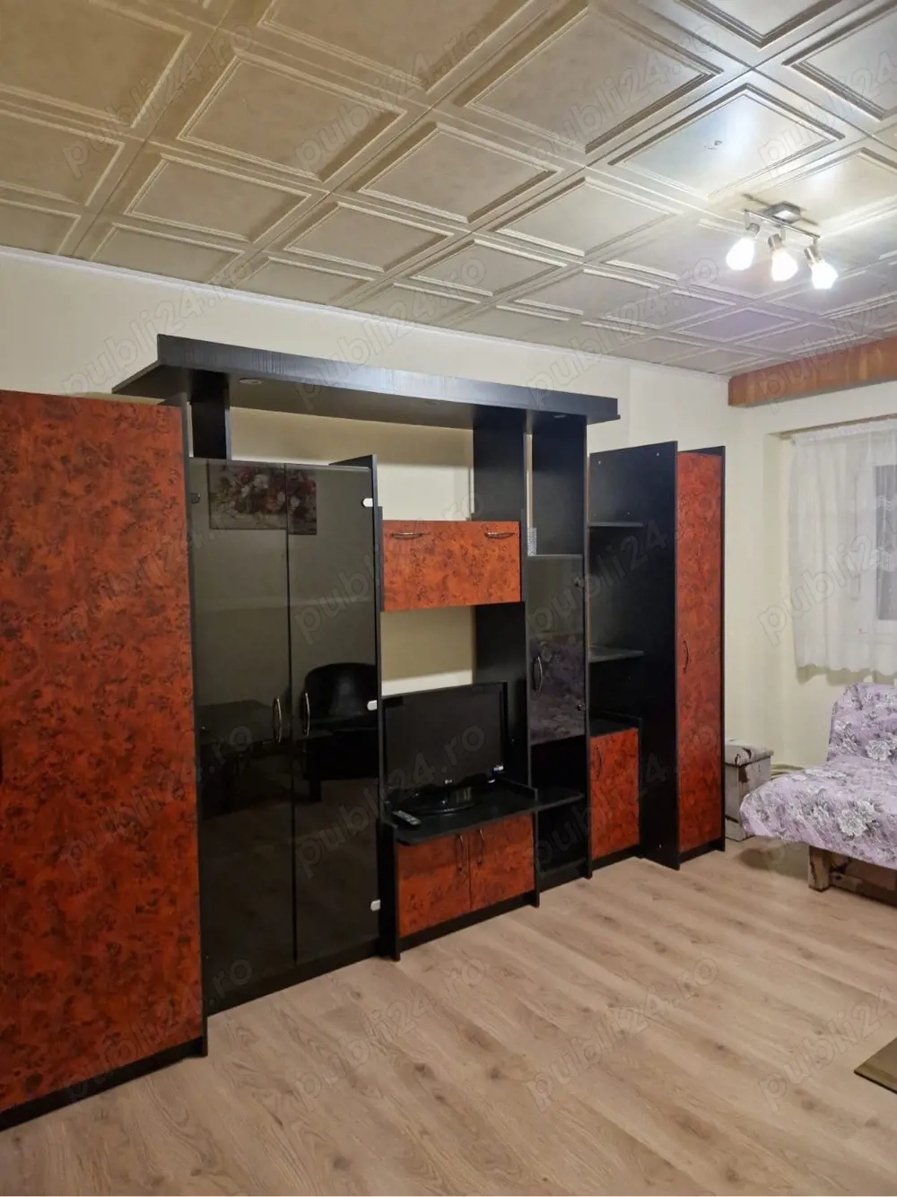 Inchiriez apartament cu 3 camere in zona Boavista direct de la proprietar