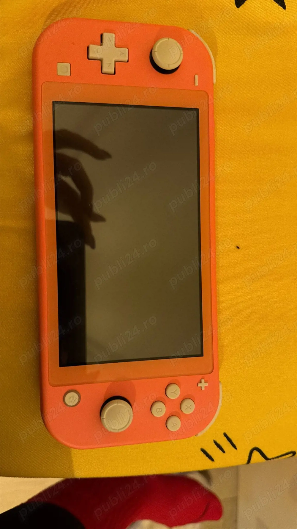 Vând Nintendo Switch Lite
