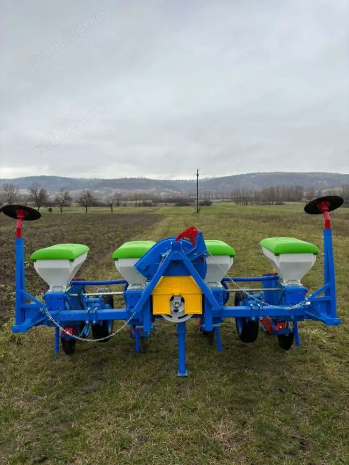 Semanatoare de porumb spc 4