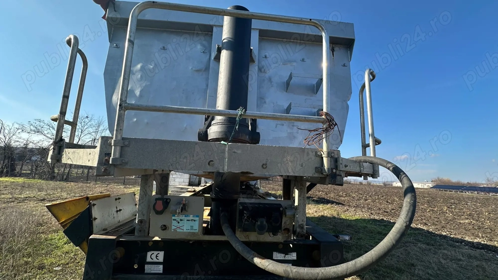 Bena remorca  piatra 28m3 langerdorf 