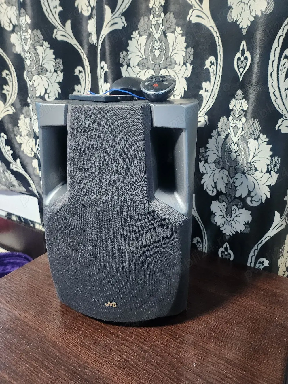 2 Boxe jvc pasive