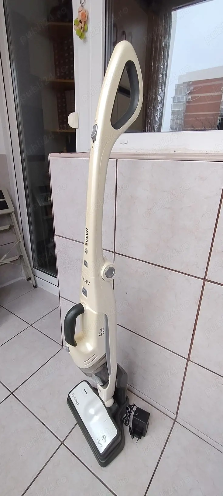 BOSCH Move 2in1,aspirator cu acumulatori,14,4V,alb-crem sidefat