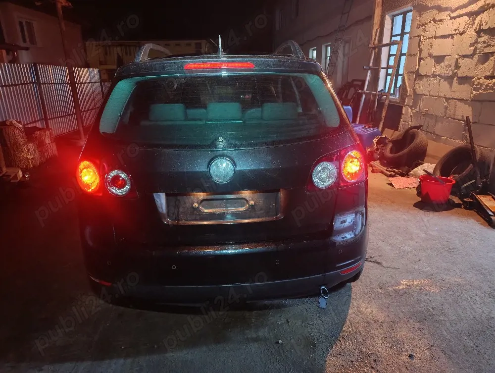 Dezmembrez Volkswagen golf 5 plus 