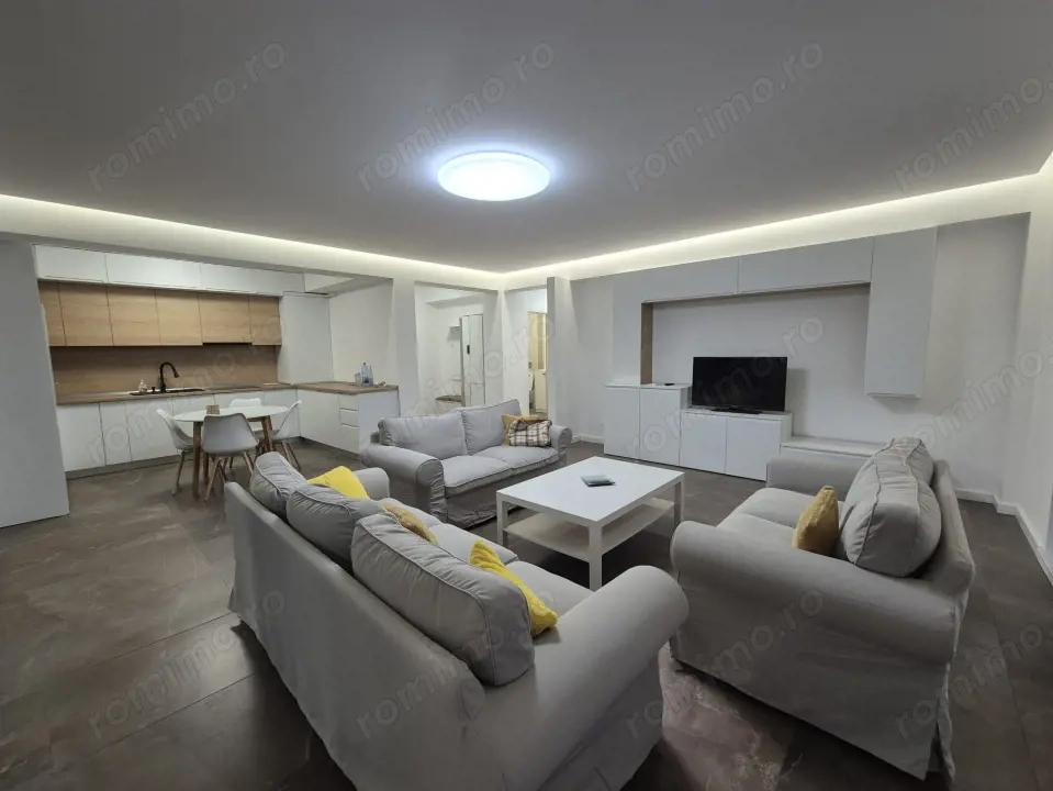 Penthouse  Zona Centrală, Bloc Nou, Prima Închiriere