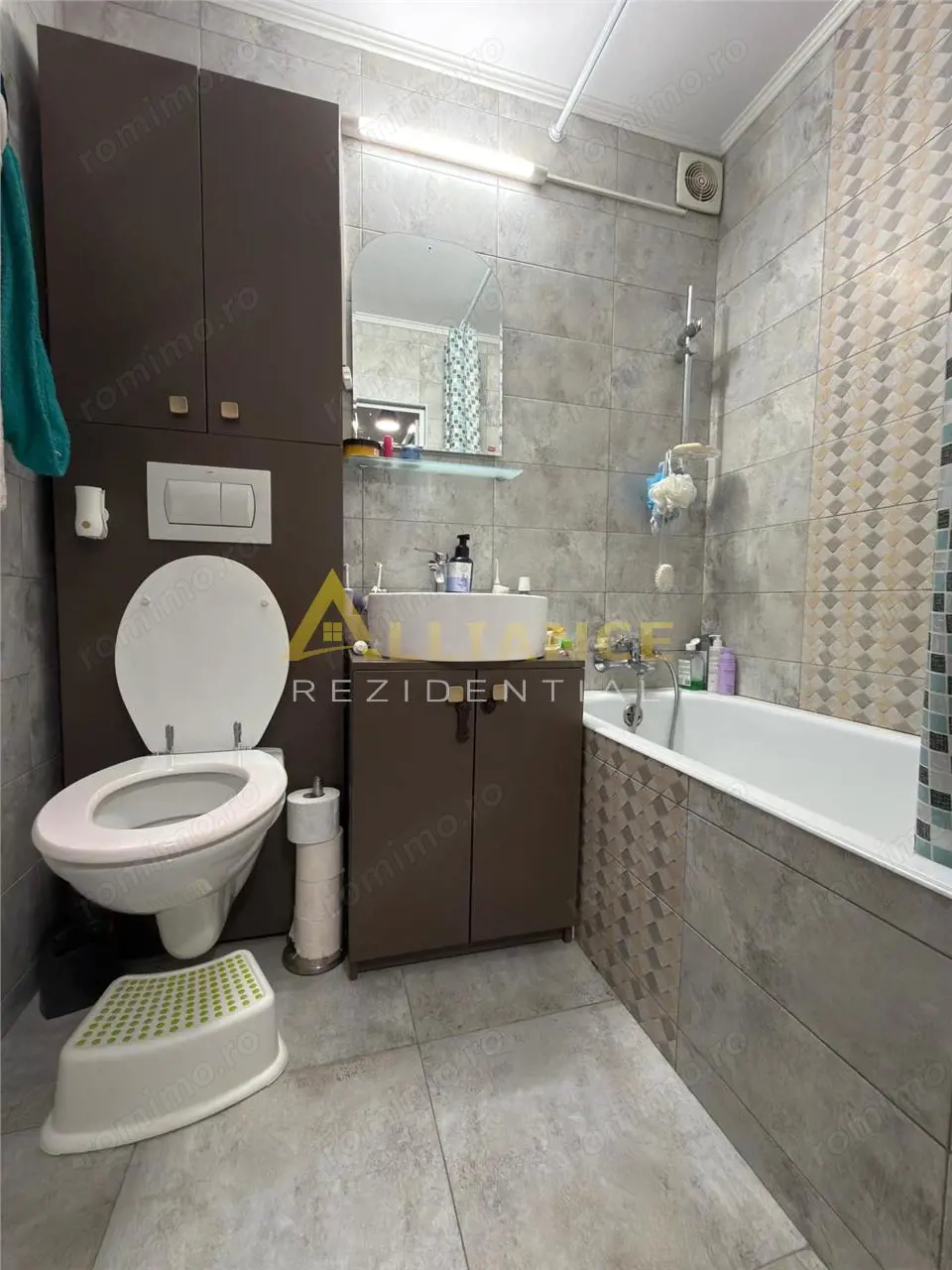 Apartament 3 camere – Str. Izvorul Muresului