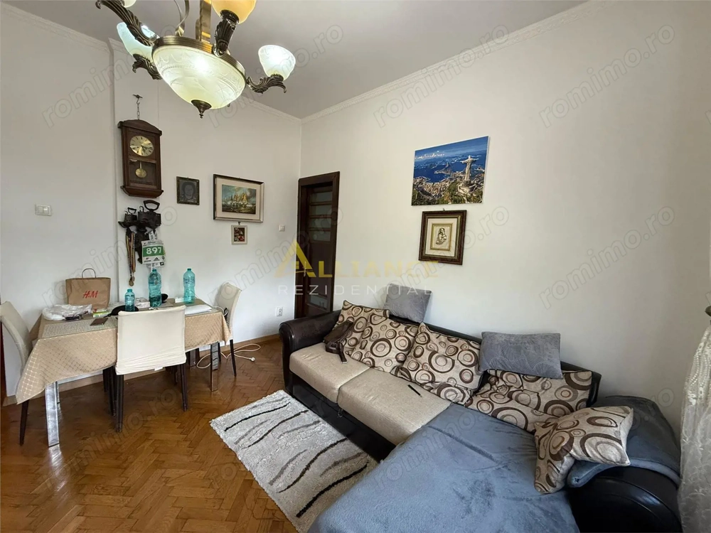 Apartament 2 camere etaj 1 zona Unirii centrala perfect pentru locuit sau investitie