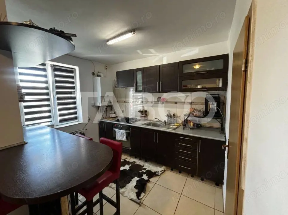 Casa de vanzare tip insiruita 100mpu 210mp teren   Sura Mica Sibiu 
