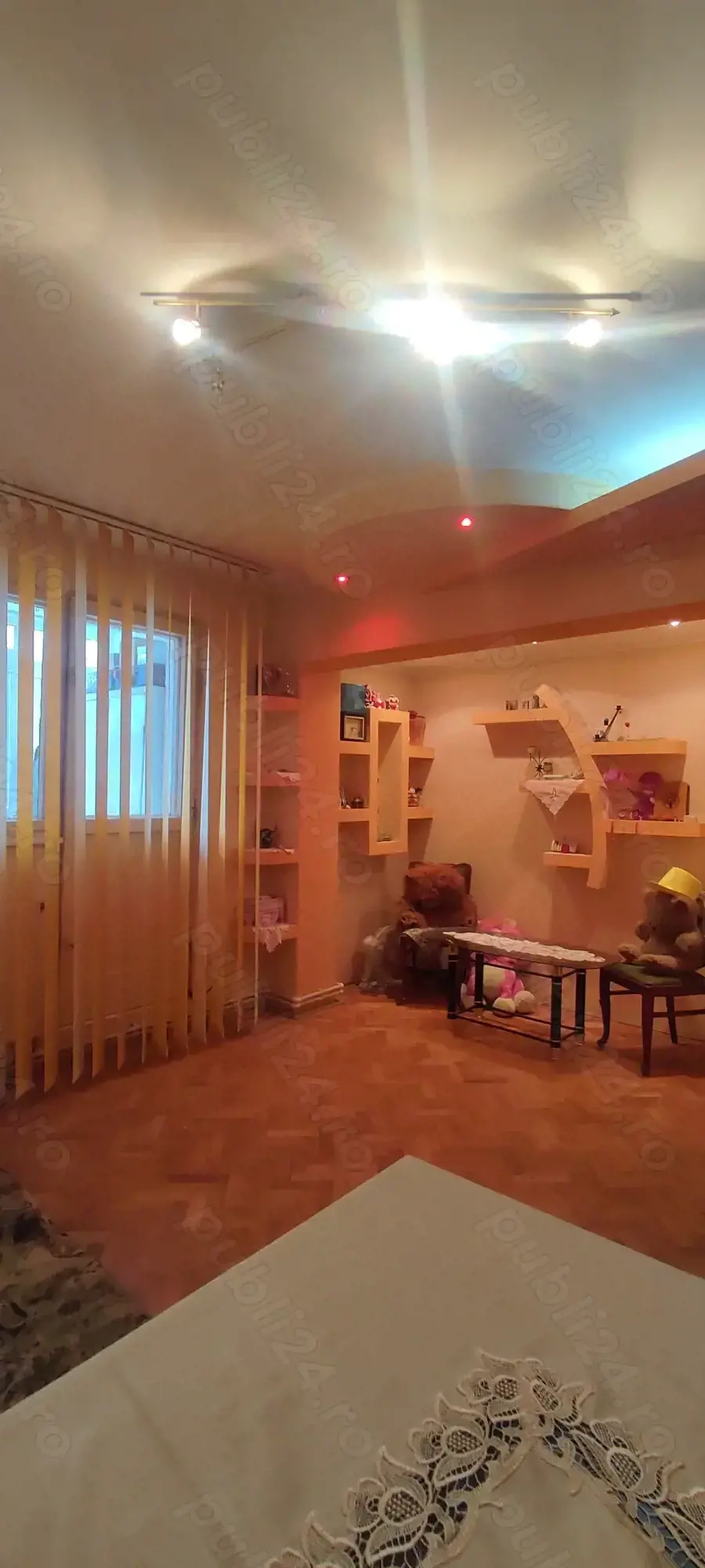 Proprietar vând apartament 2 camere, decomandat, et 1, Micro20, reabilitat termic, 48 mp