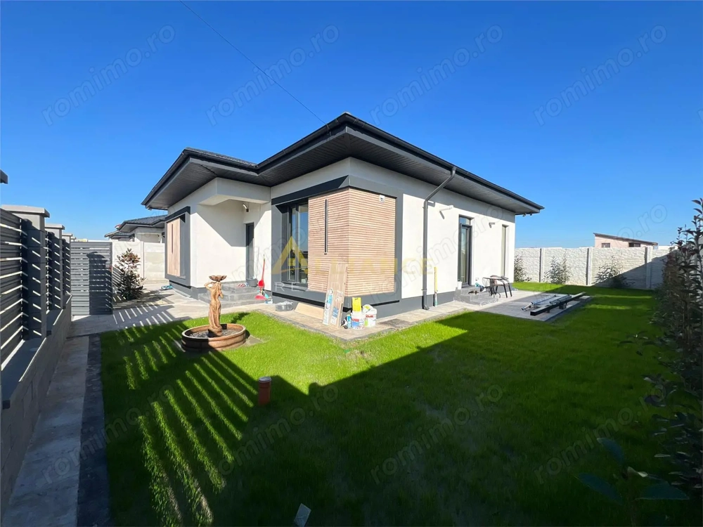 Casa individuala - 4 camere - 2 bai - la 10 min de RATB