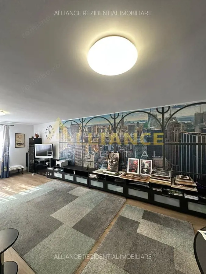 6 Camere - 3 Bai - 128mp utili + Spatiu Comercial