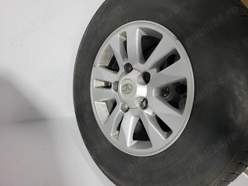 Roti 275 70 R17 toyota land cruiser 200