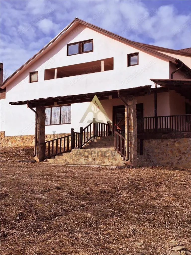 De vanzare Motel Pensiune cazare sala evenimente P + 1 si teren 8000 mp- Pensiune, Agrement,