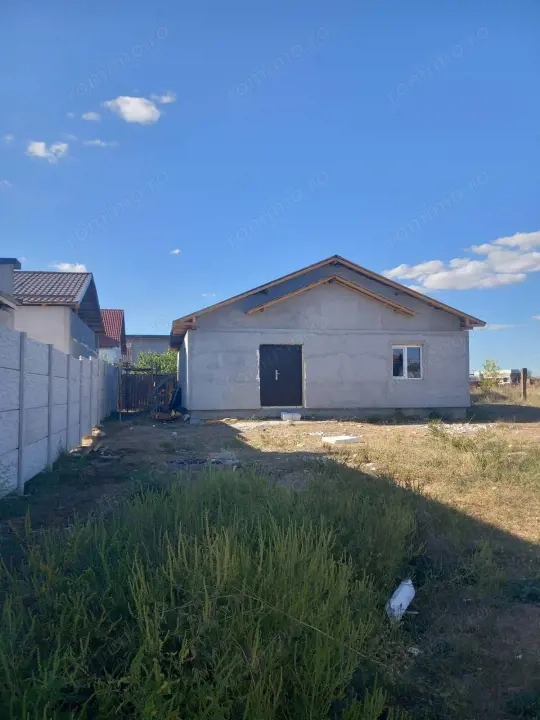 CASA parter, 90 mp utili , teren 560 mp , COSOVENI , POSIBILITATE RATE !!!