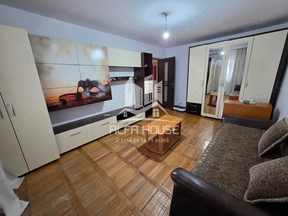 Vand 3 camere Decomandat Micro 4 