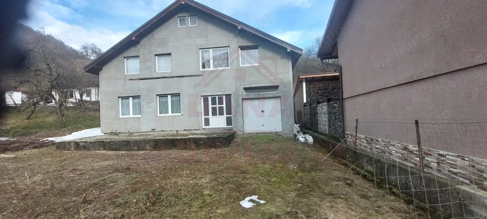 CASĂ INDIVIDUALĂ LA GRI 4CAMERE \RUSCA MONTANĂ \JUD.CS