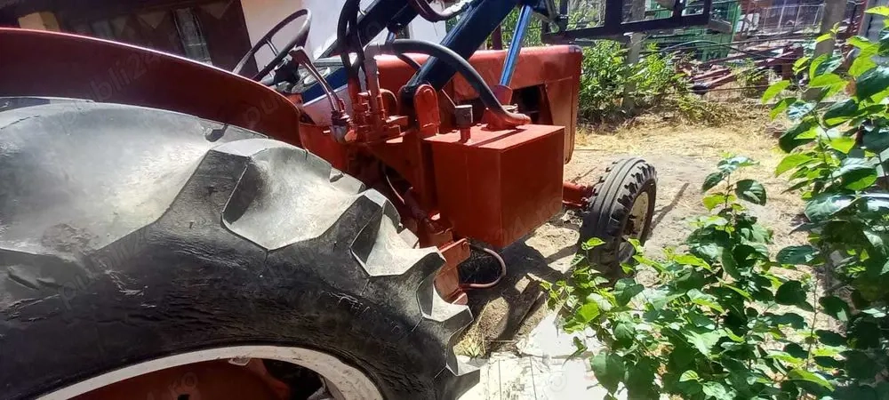 Vând tractor McCormick 624