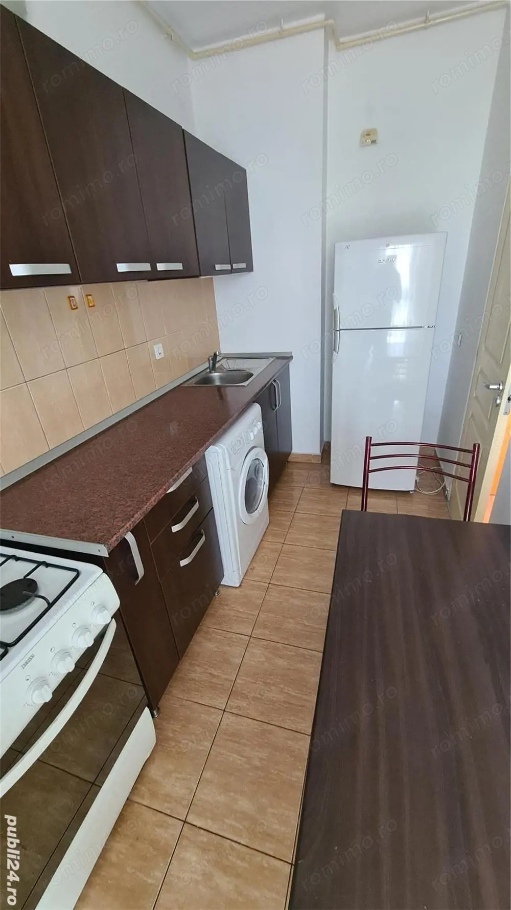 Garsonieră modernă, complex Răsărit de Soare, etaj 4, AC, lângă Auchan Titan