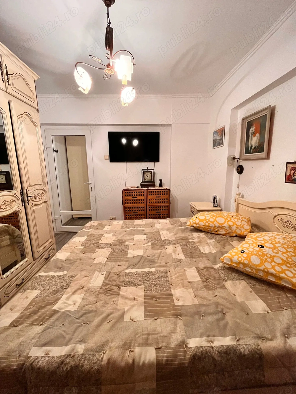 Apartament 3 camere decomandat, et. 6, strada Garii