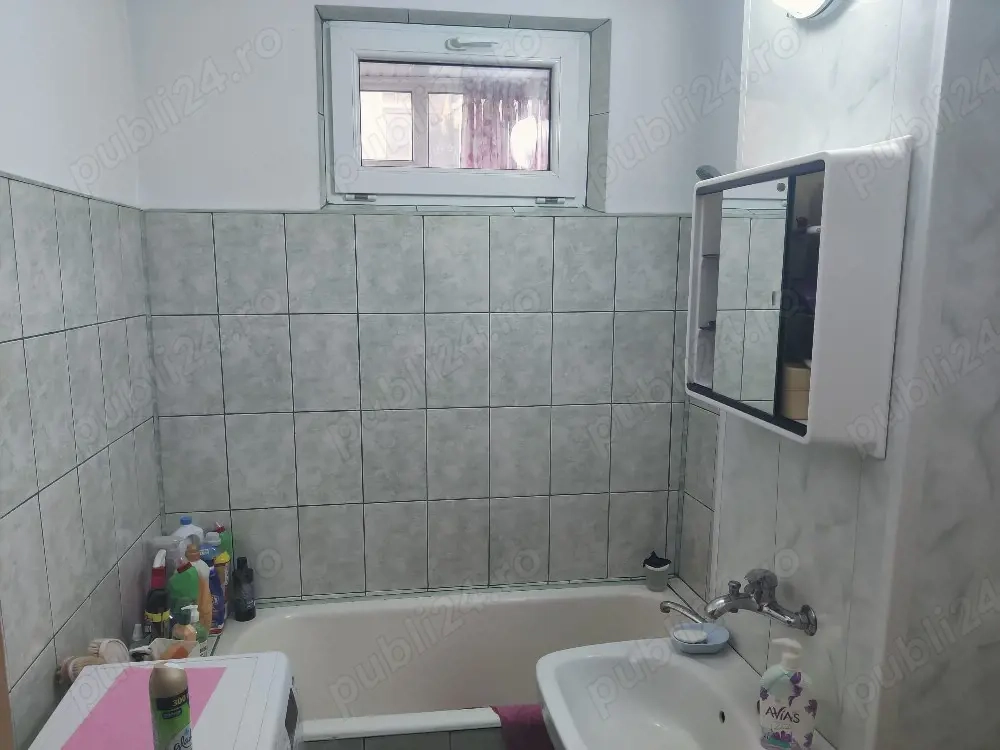 Vand Apart cu 2 Cam ,Dec ,et 2 Smirodava ,49.900 euro neg 